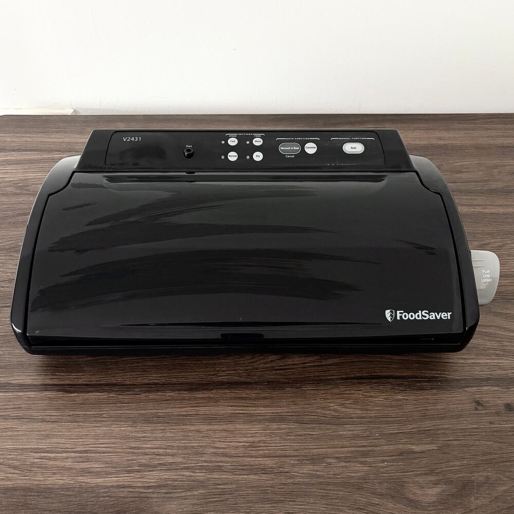 FoodSaver V2431 Vacuum Sealing Machine - Black